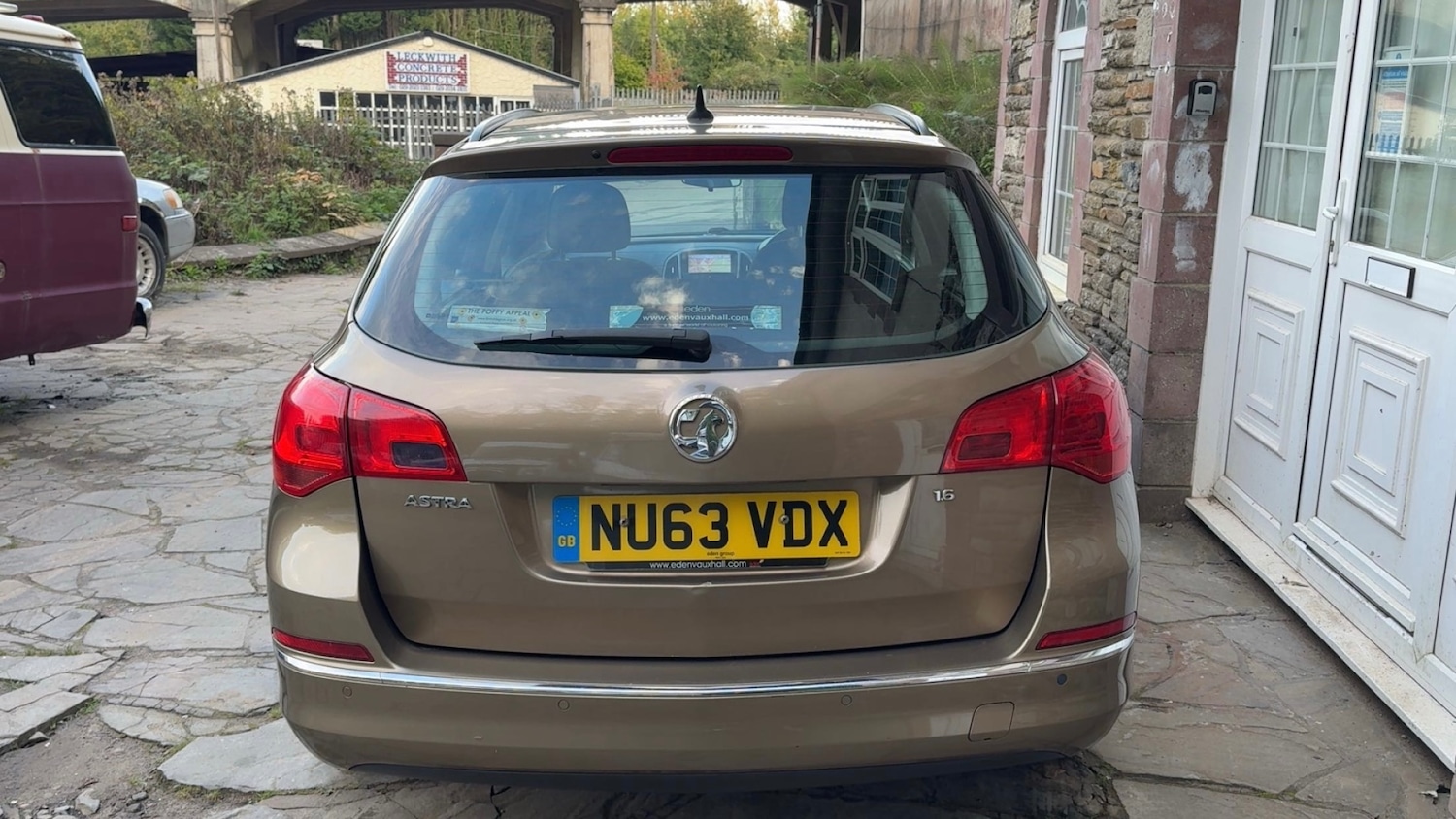 Used Vauxhall Astra 2013 for sale - 76669032: Photo 3