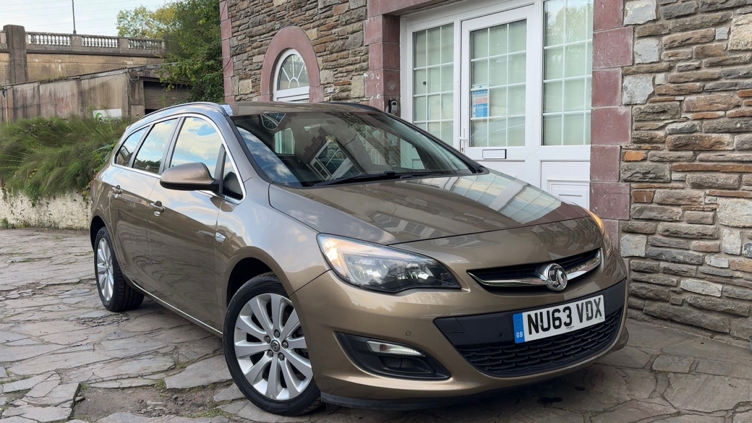 Used Vauxhall Astra 2013 for sale - 76669032: Photo 6