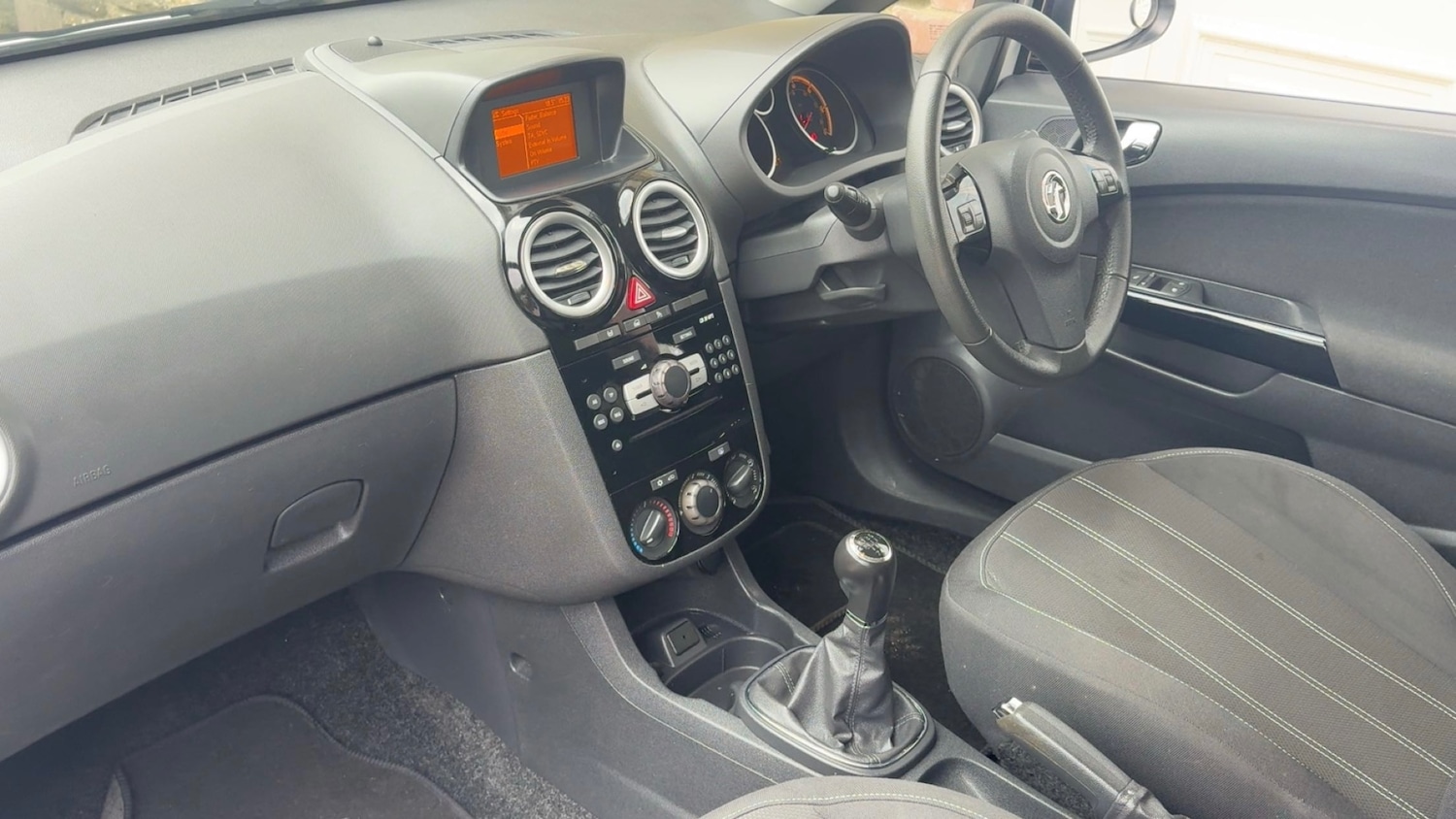 Used Vauxhall Corsa 2011 for sale - 77736965: Photo 11