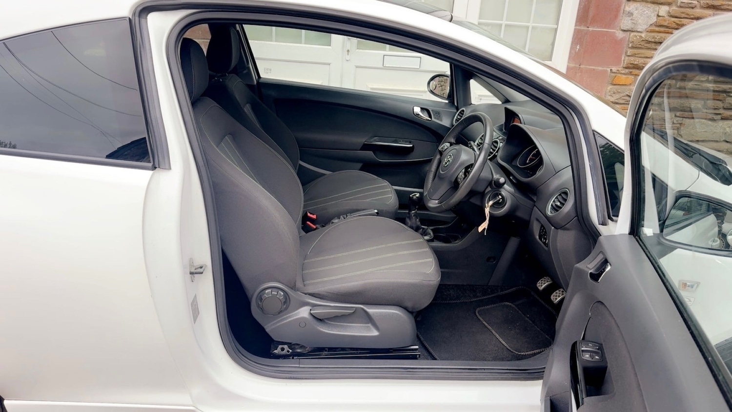 Used Vauxhall Corsa 2011 for sale - 77736965: Photo 15