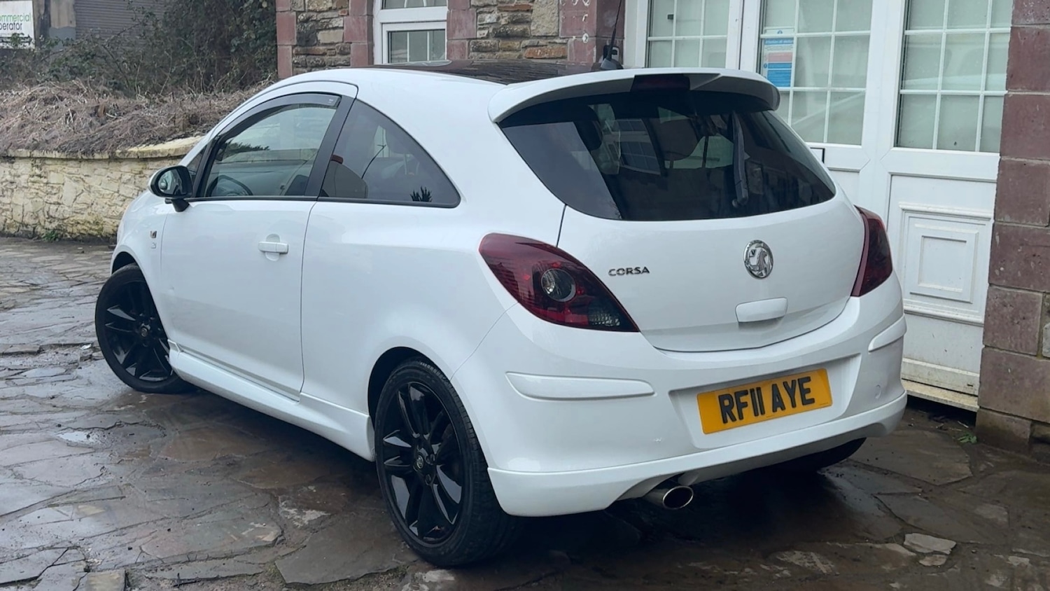 Used Vauxhall Corsa 2011 for sale - 77736965: Photo 3