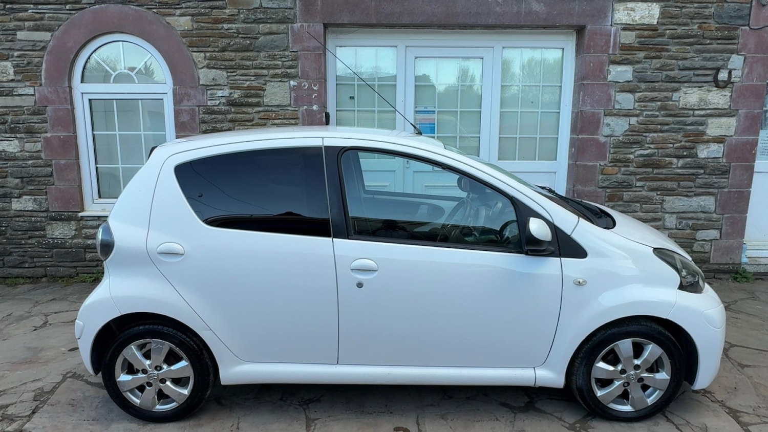 Used Toyota AYGO 2013 for sale - 78155748: Photo 6