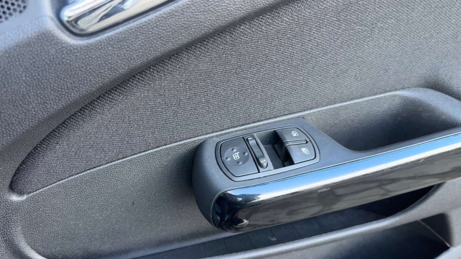 Used Vauxhall Corsa 2013 for sale - 78038387: Photo 18