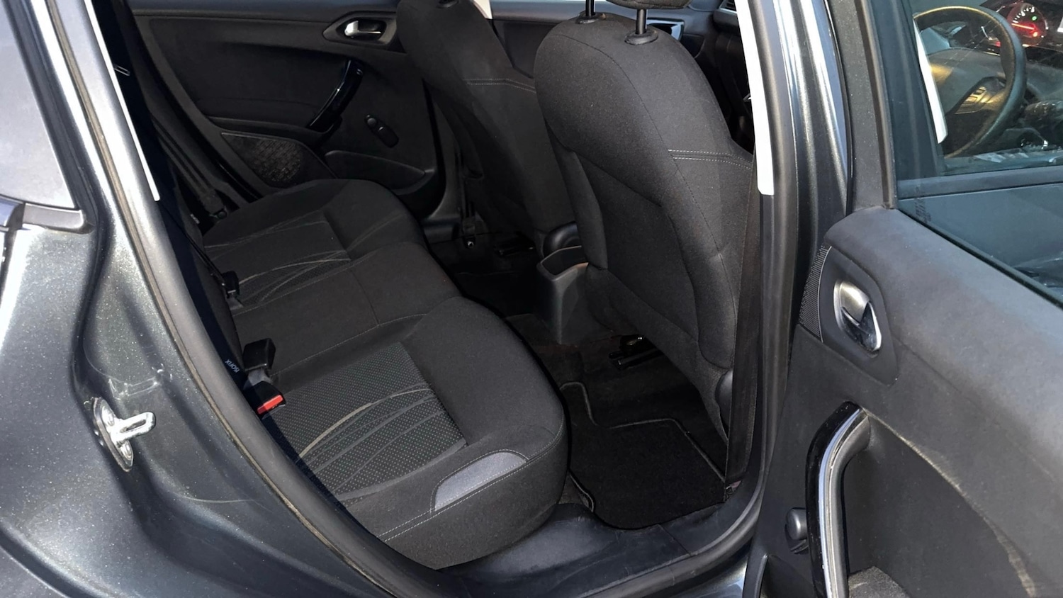 Used Peugeot 208 2013 for sale - 77084324: Photo 11