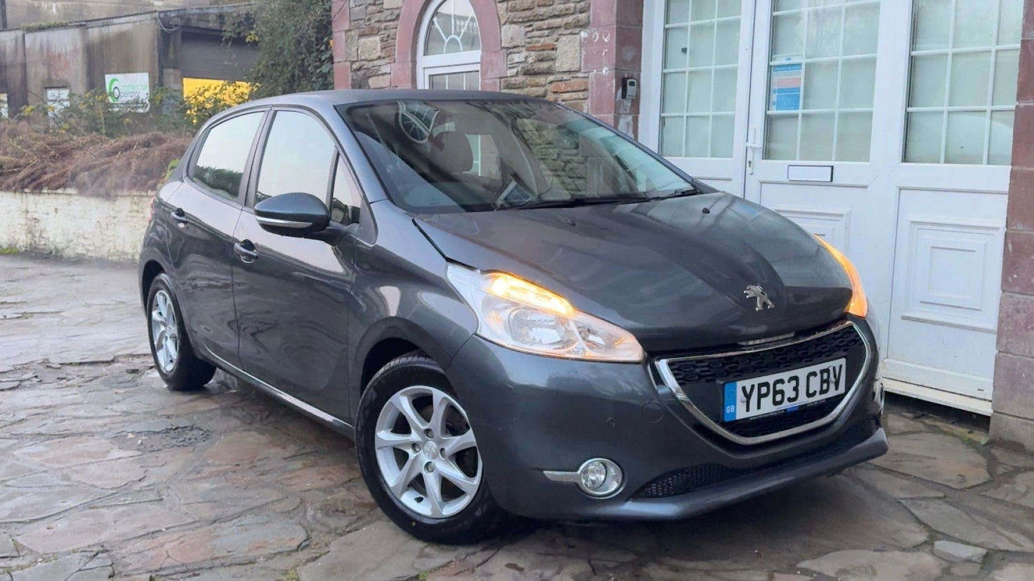 Used Peugeot 208 2013 for sale - 77084324: Photo 6