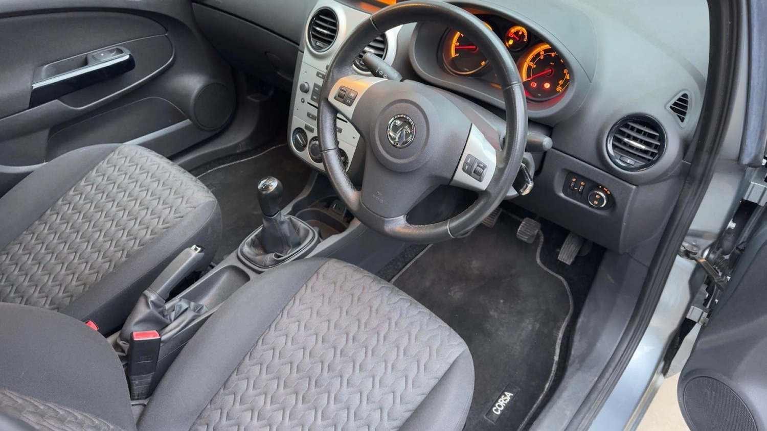 Used Vauxhall Corsa 2013 for sale - 77409939: Photo 9