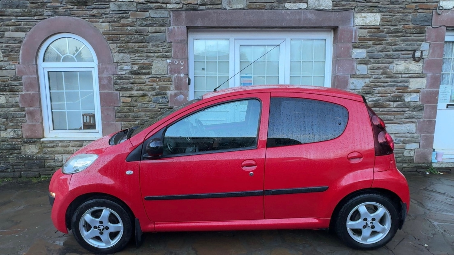 Used Peugeot 107 2013 for sale - 77559017: Photo 2