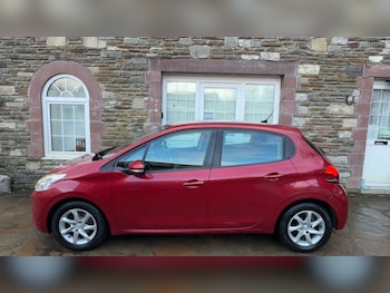 Used Peugeot 208 2016 for sale - 77354964: Photo