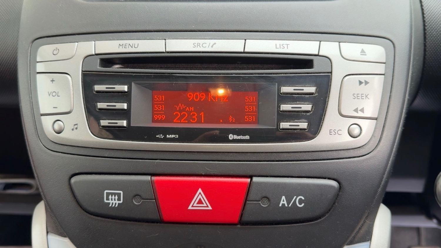 Used Peugeot 107 2013 for sale - 76511044: Photo 14