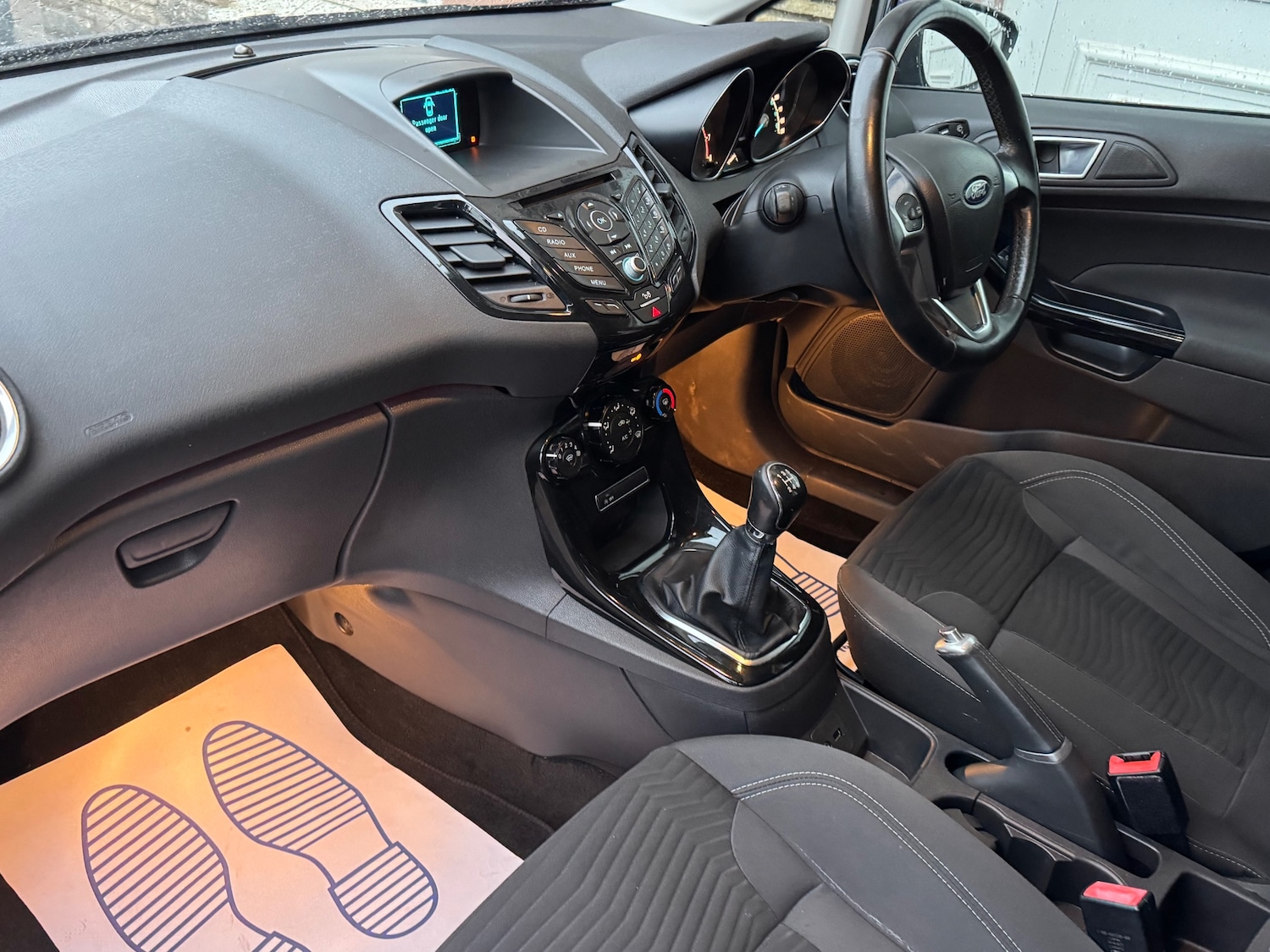 Used Ford Fiesta 2015 for sale - 78218196: Photo 18