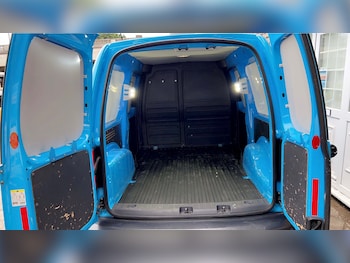 Used Volkswagen Caddy 2015 for sale - 76885149: Photo