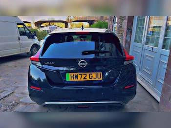 Used Nissan Leaf 2022 for sale - 76511017: Photo