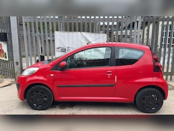 Used Peugeot 107 2012 for sale - 79302624: Photo