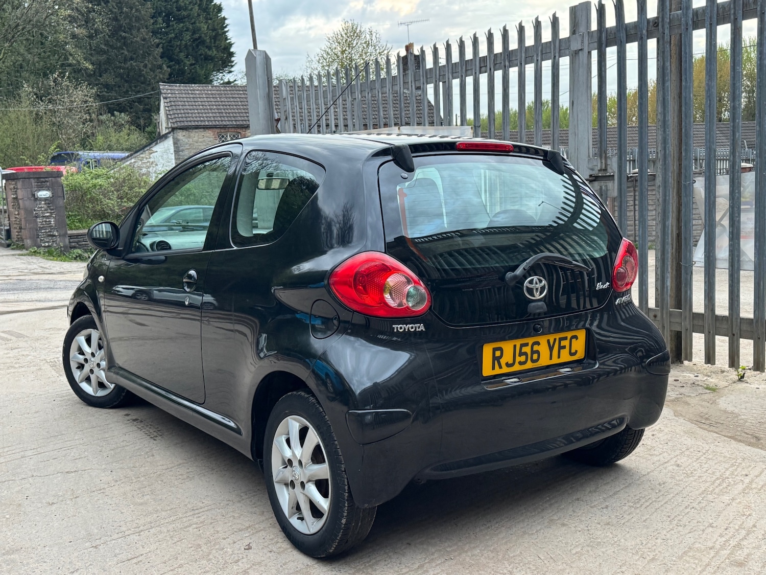 Used Toyota AYGO 2006 for sale - 78202569: Photo 3
