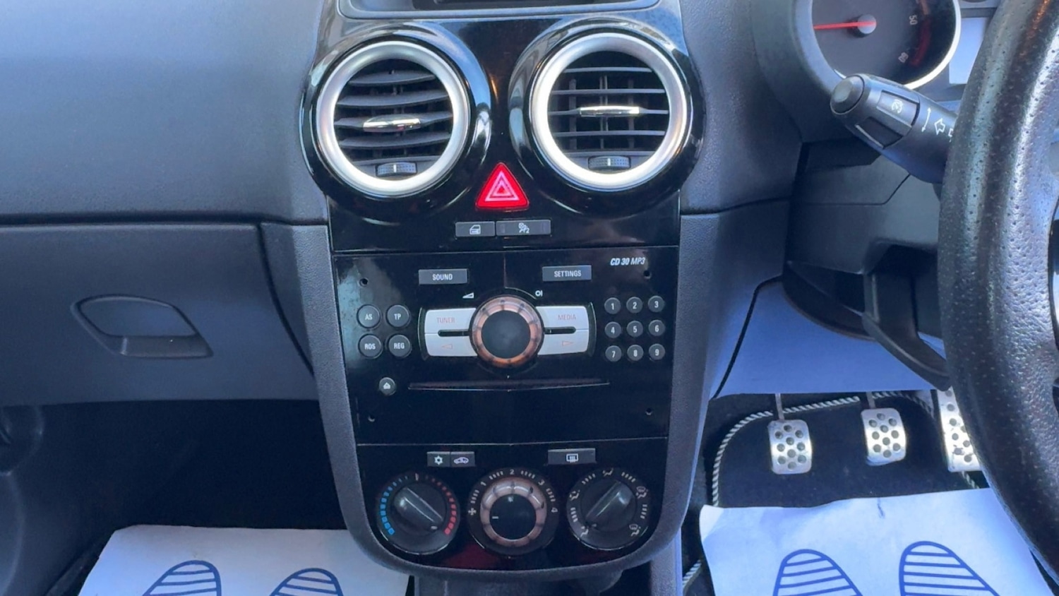 Used Vauxhall Corsa 2012 for sale - 77656728: Photo 16