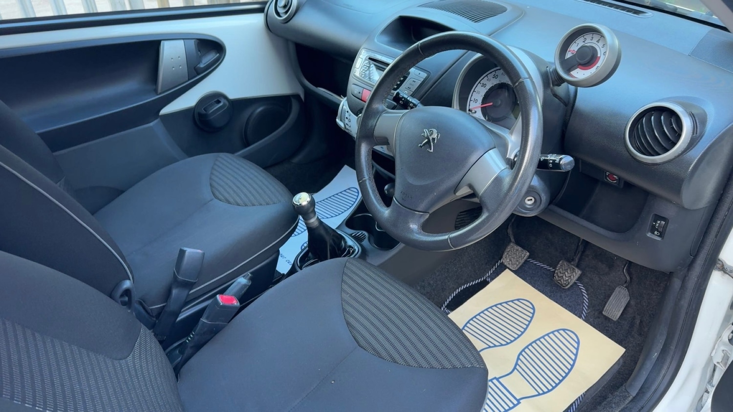 Used Peugeot 107 2014 for sale - 78139610: Photo 14