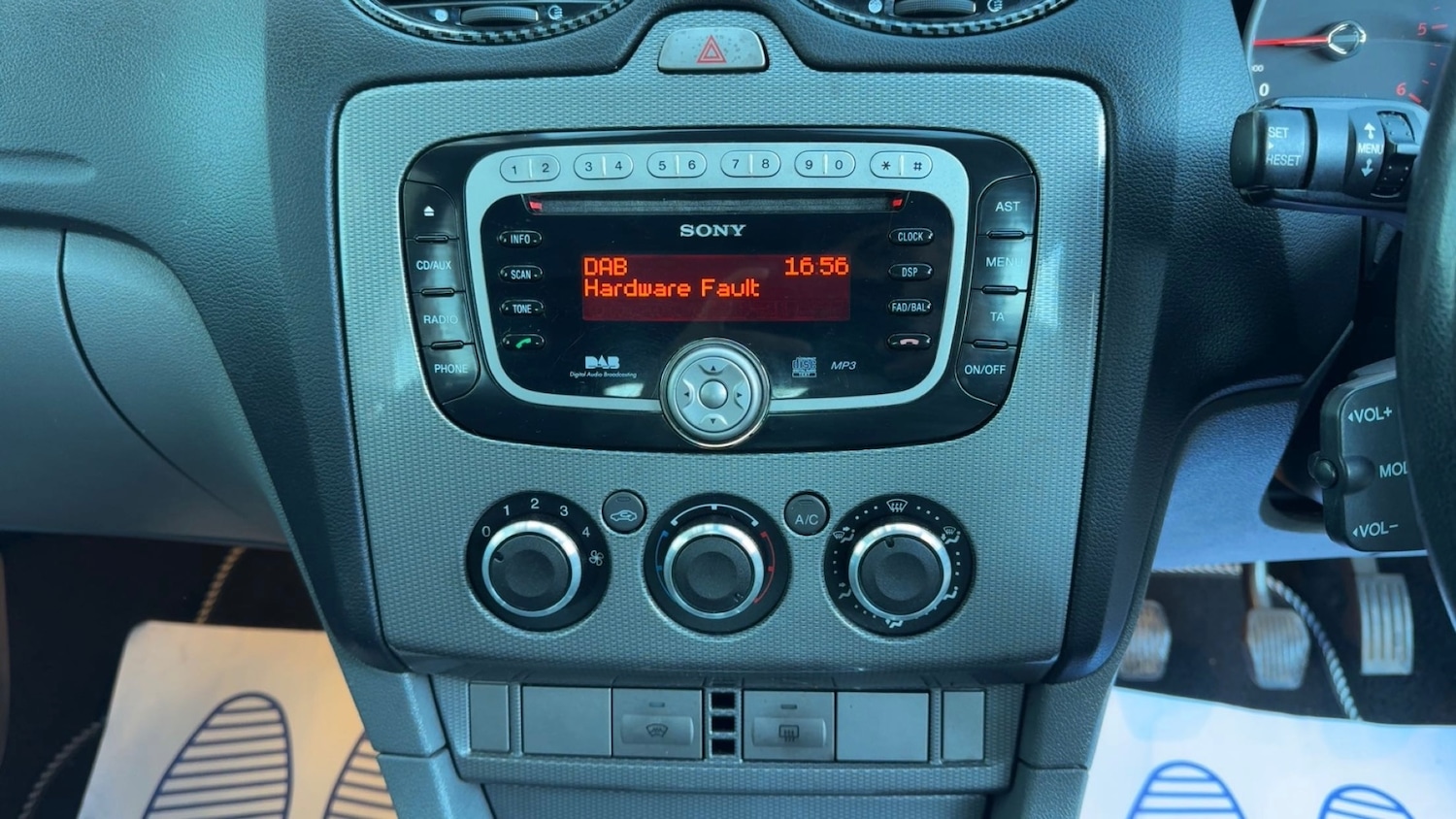 Used Ford Focus 2009 for sale - 76225488: Photo 16