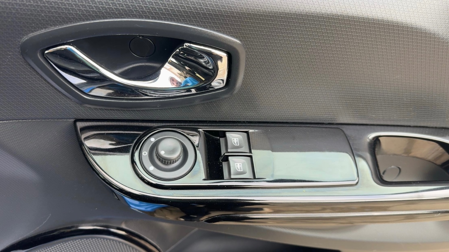 Used Renault Clio 2015 for sale - 77682664: Photo 14