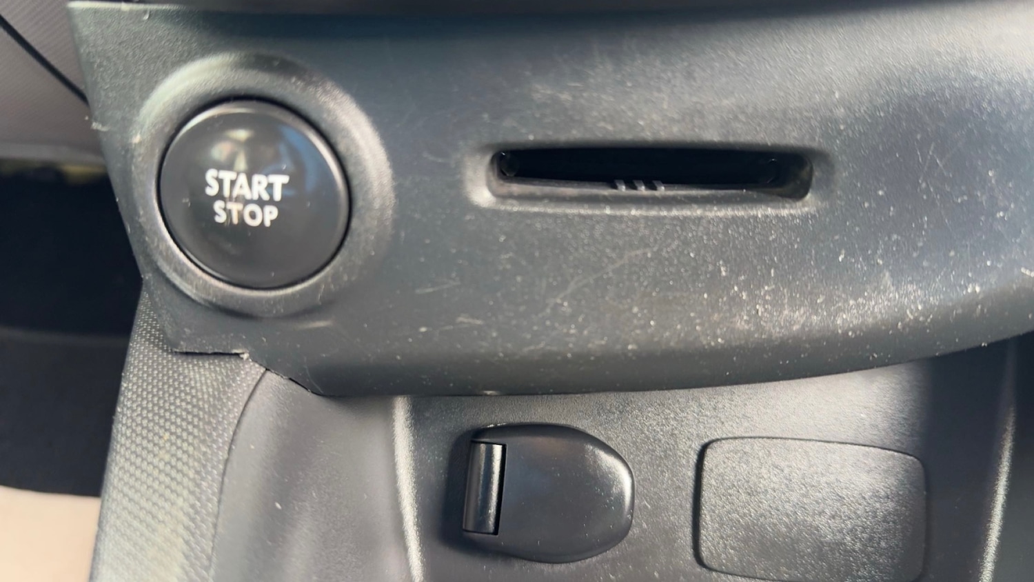 Used Renault Clio 2015 for sale - 77682664: Photo 15