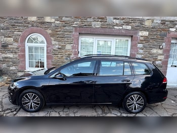 Used Volkswagen Golf 2018 for sale - 79600875: Photo
