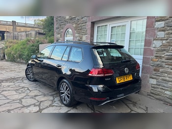 Used Volkswagen Golf 2018 for sale - 79600875: Photo