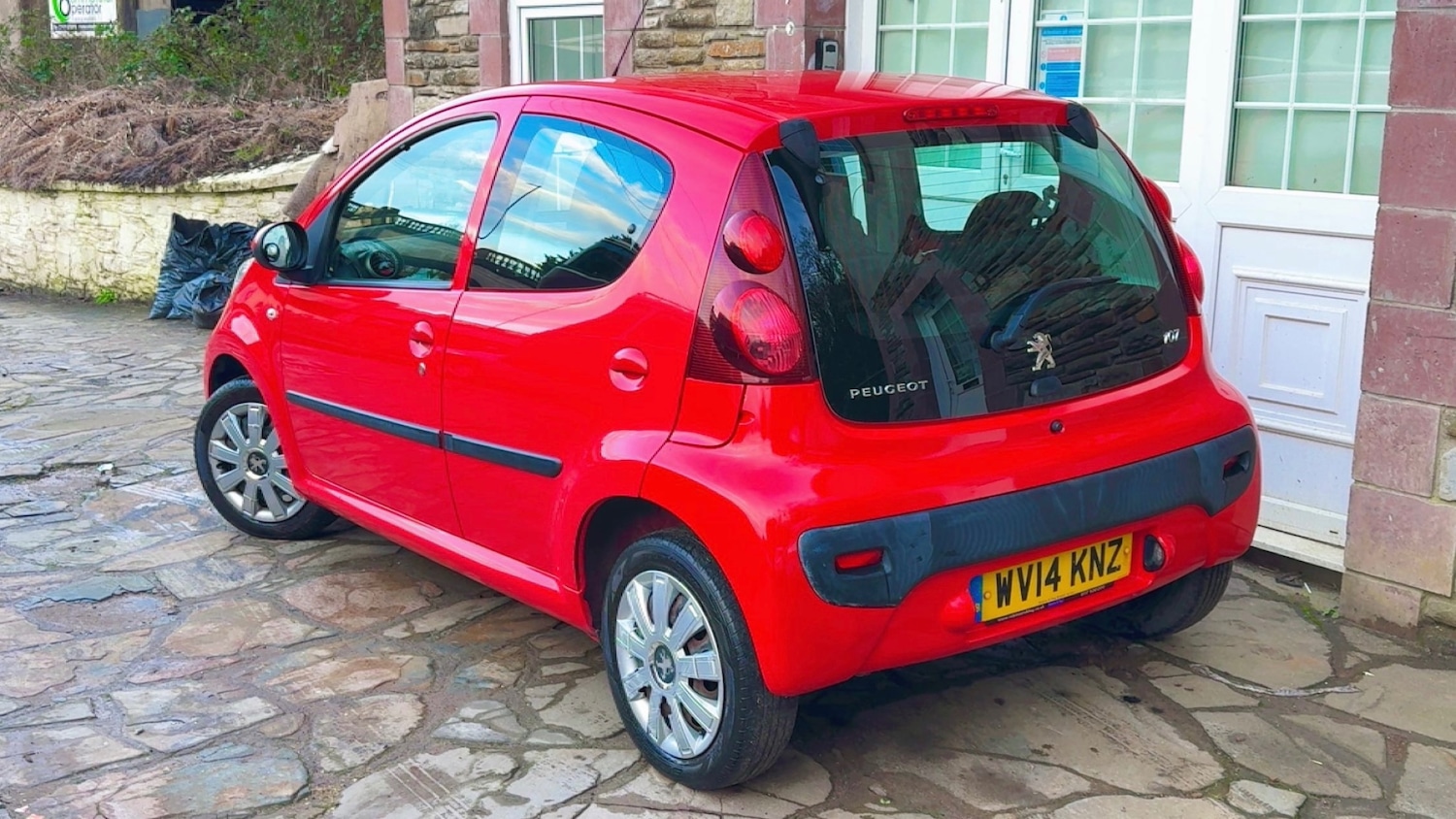 Used Peugeot 107 2014 for sale - 77342827: Photo 2