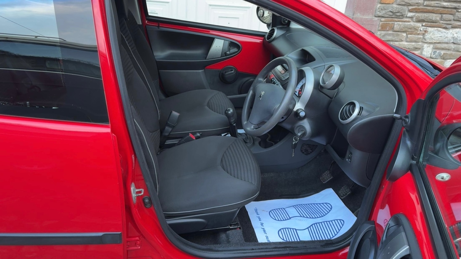 Used Peugeot 107 2014 for sale - 77342827: Photo 7