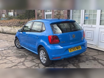 Used Volkswagen Polo 2015 for sale - 78073390: Photo