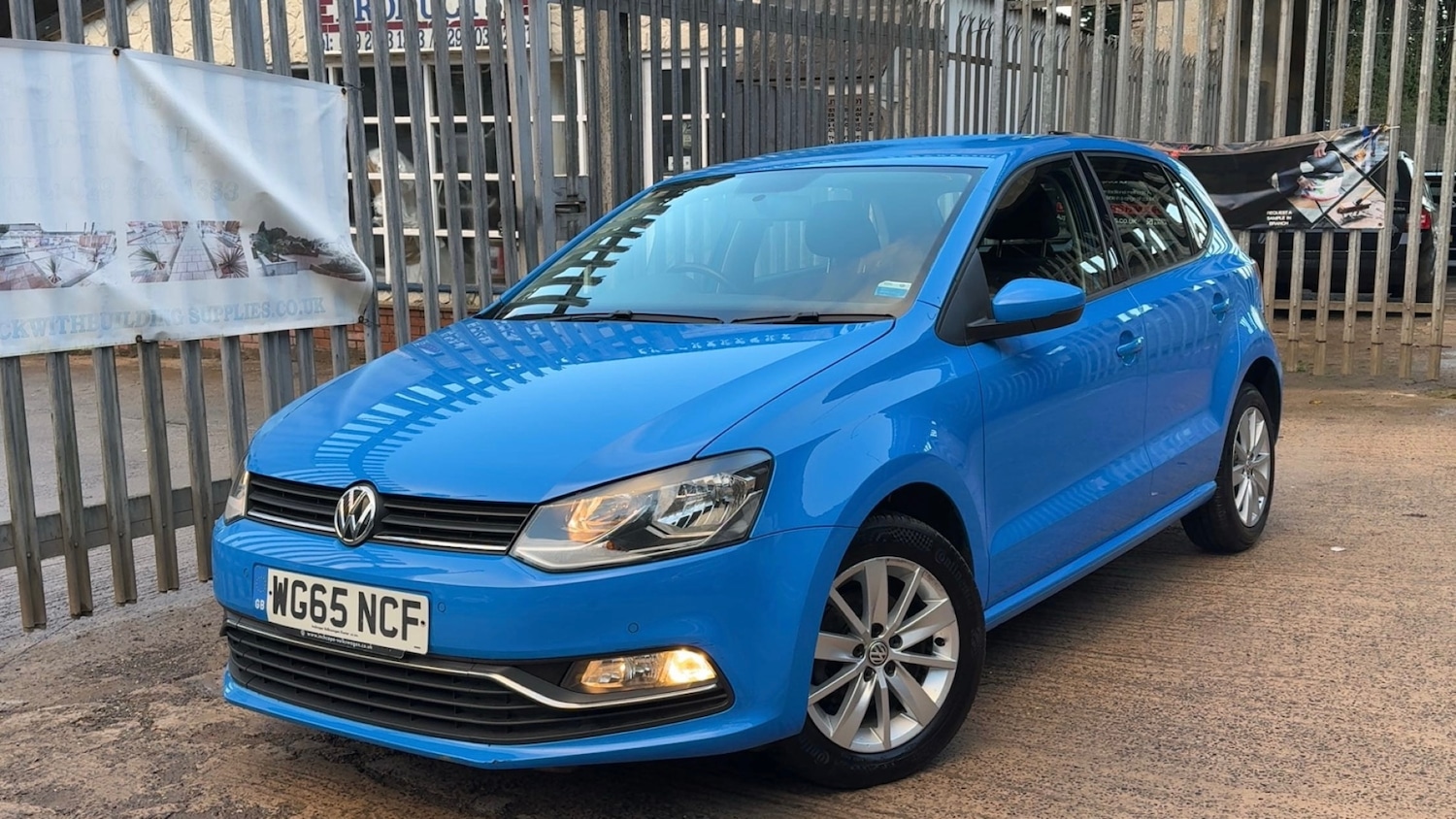 Used Volkswagen Polo 2015 for sale - 76752018: Photo 1