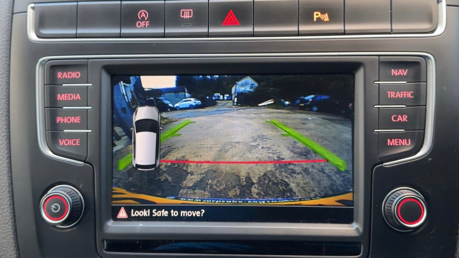 Used Volkswagen Polo 2015 for sale - 76752018: Photo 11