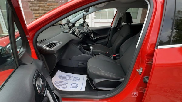 Used Peugeot 208 2016 for sale - 76218703: Photo 15