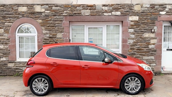 Used Peugeot 208 2016 for sale - 76218703: Photo 6