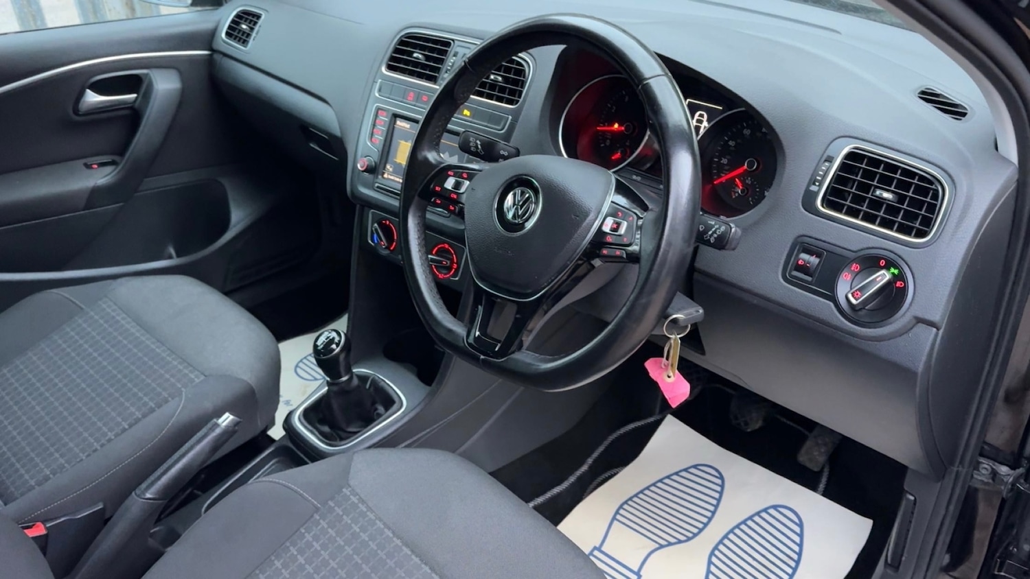 Used Volkswagen Polo 2016 for sale - 77073831: Photo 11