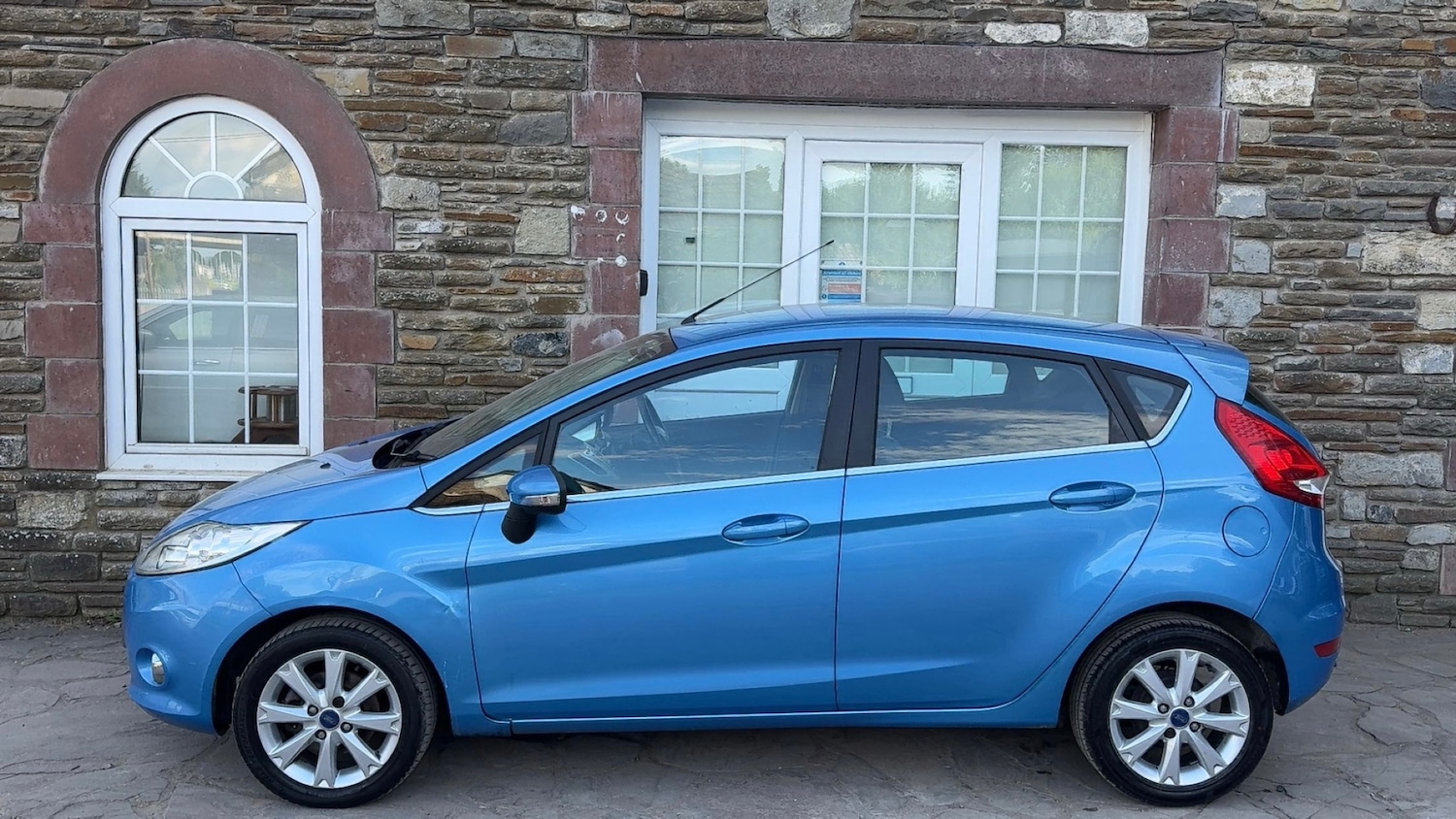 Used Ford Fiesta 2011 for sale - 78101624: Photo 2
