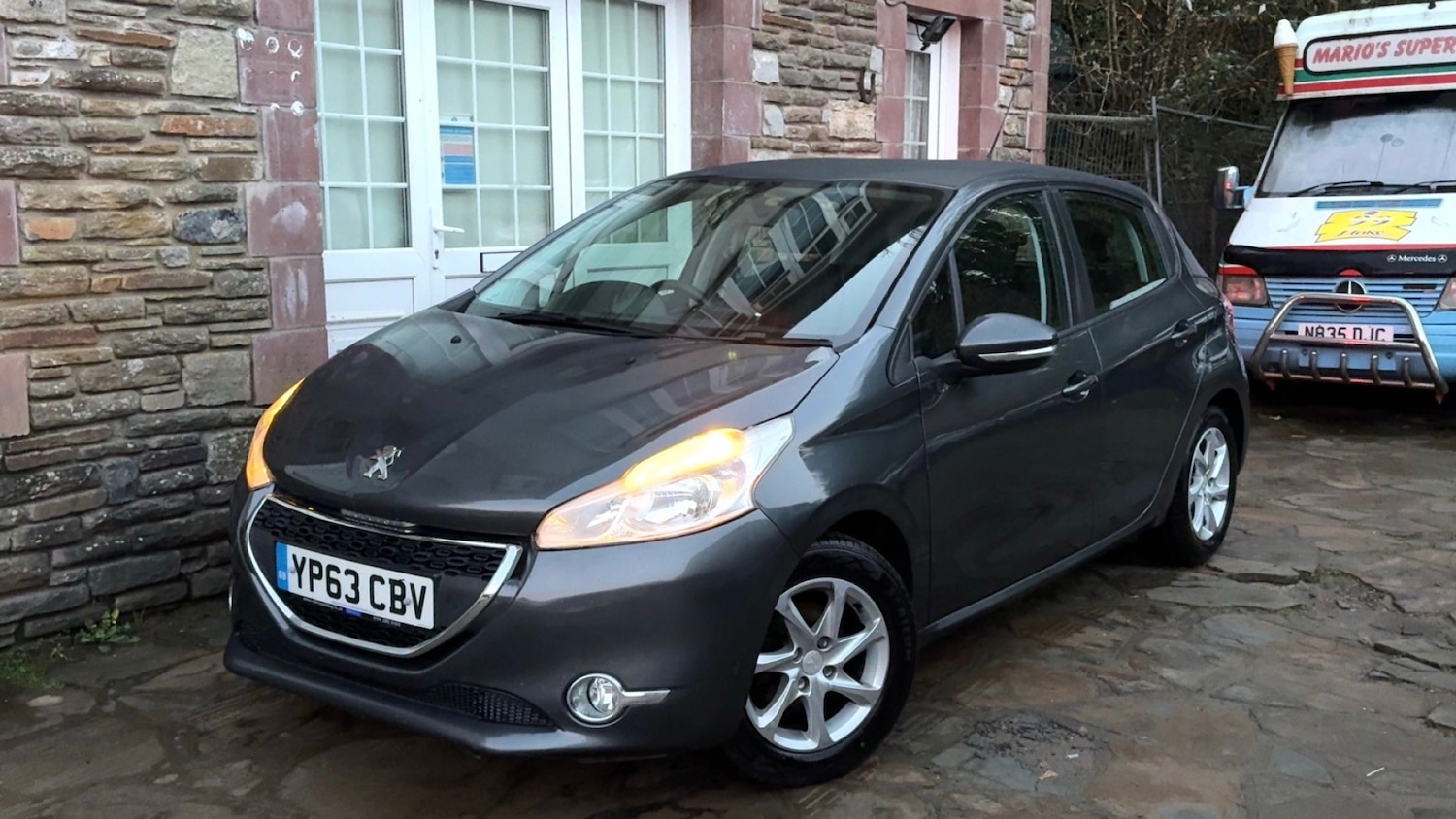 Used Peugeot 208 2013 for sale - 76911412: Photo 1