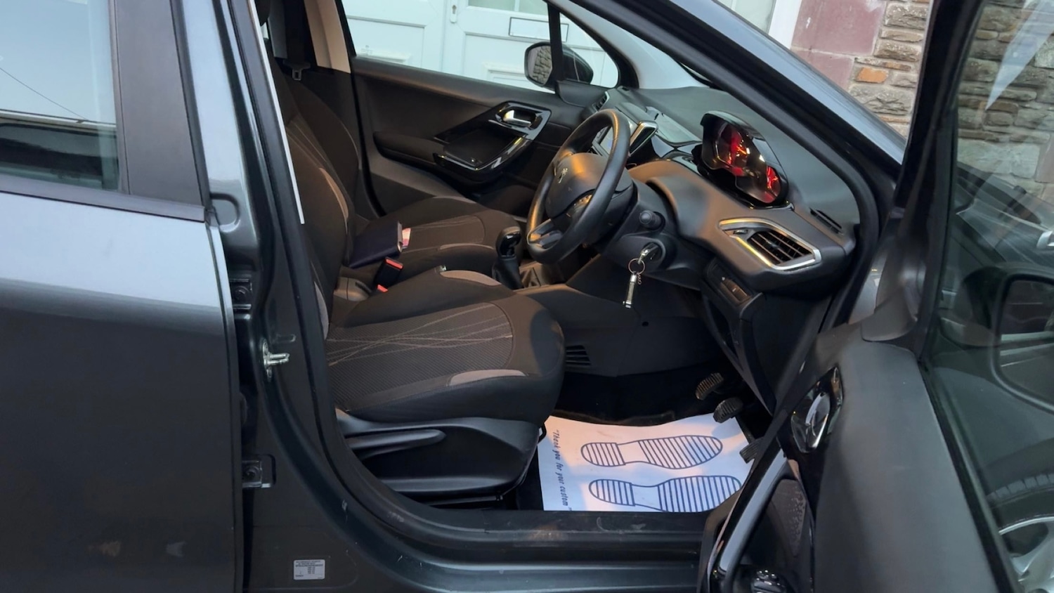 Used Peugeot 208 2013 for sale - 76911412: Photo 12