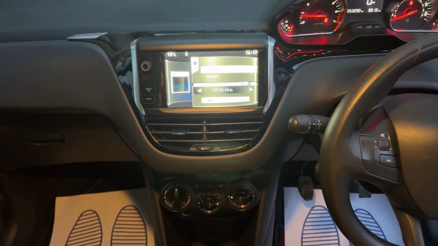 Used Peugeot 208 2013 for sale - 76911412: Photo 15