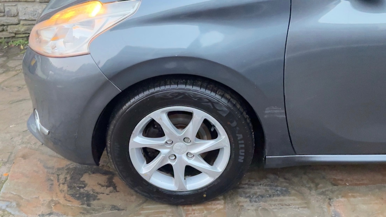 Used Peugeot 208 2013 for sale - 76911412: Photo 18