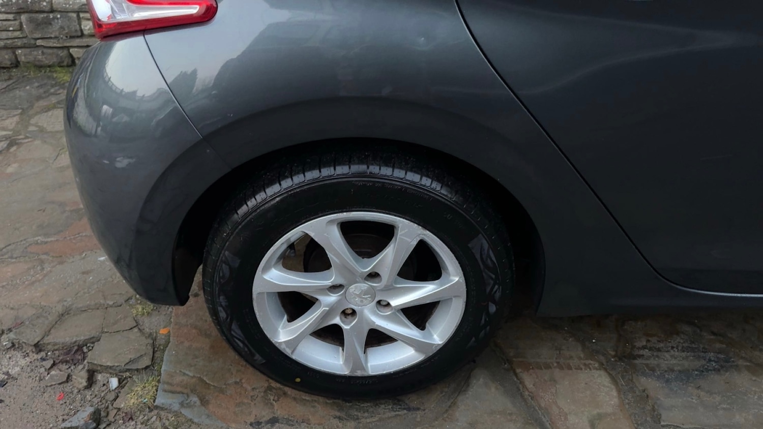 Used Peugeot 208 2013 for sale - 76911412: Photo 21