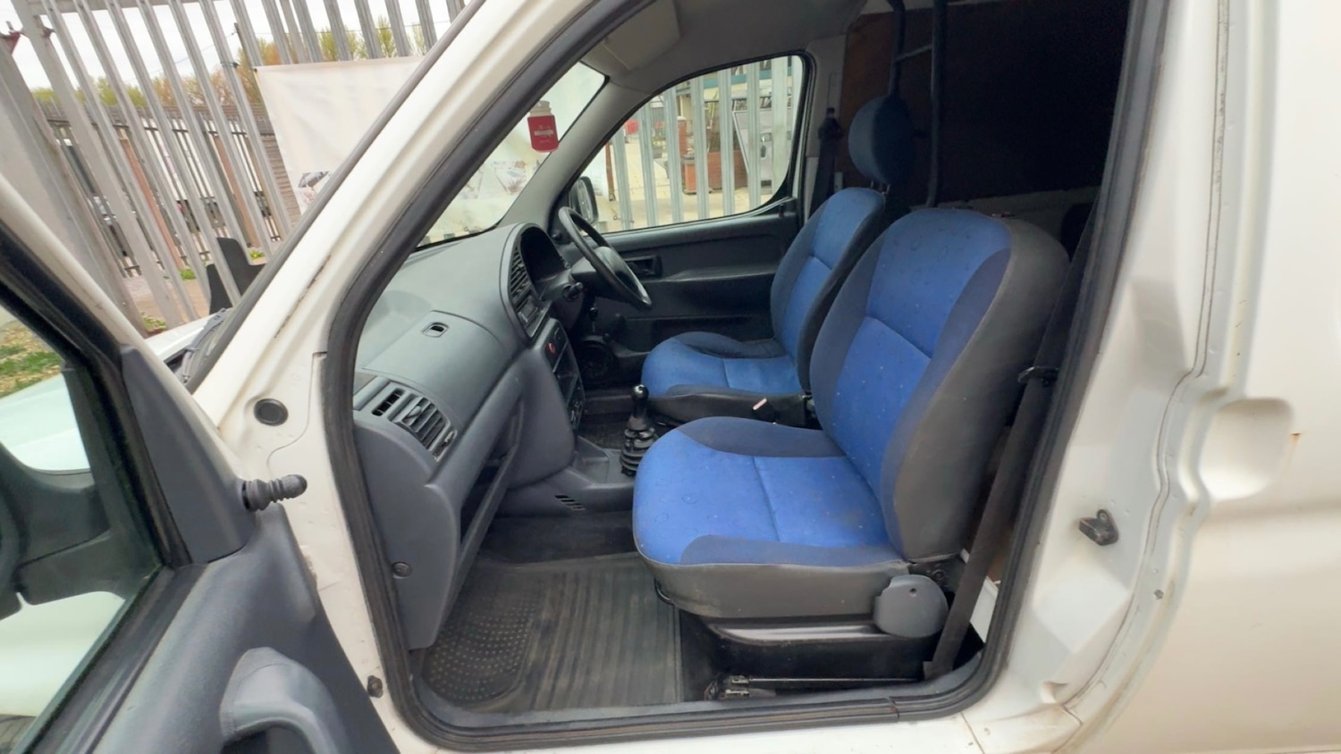 Used Peugeot Partner 2002 for sale - 78139596: Photo 16