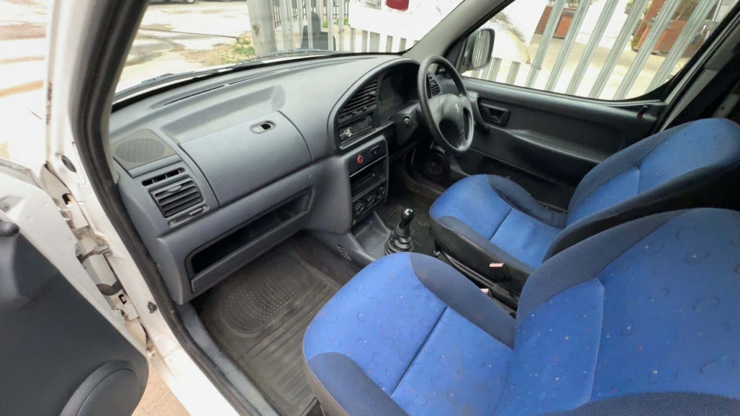 Used Peugeot Partner 2002 for sale - 78139596: Photo 17