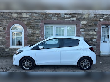 Used Toyota Yaris 2016 for sale - 78968195: Photo