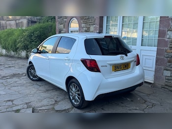 Used Toyota Yaris 2016 for sale - 78968195: Photo