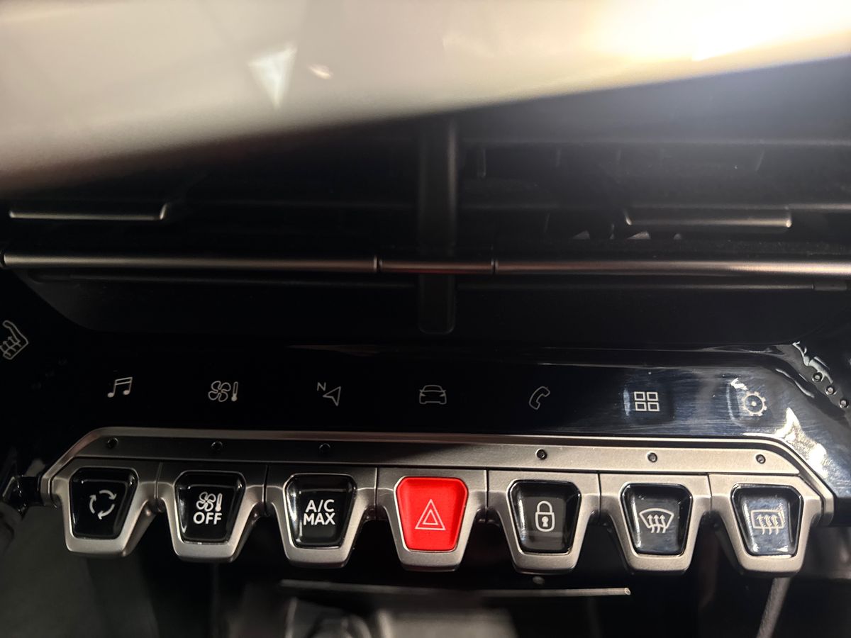 Used Peugeot 2008 2023 for sale - 77911278: Photo 26