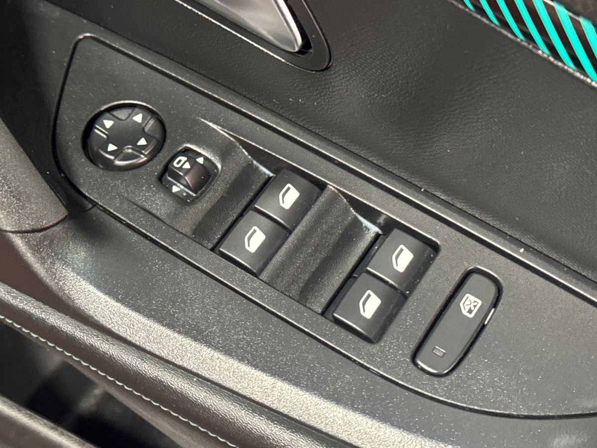 Used Peugeot 2008 2023 for sale - 77795074: Photo 24