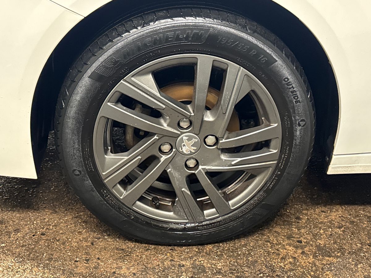 Used Peugeot 208 2022 for sale - 76999260: Photo 14