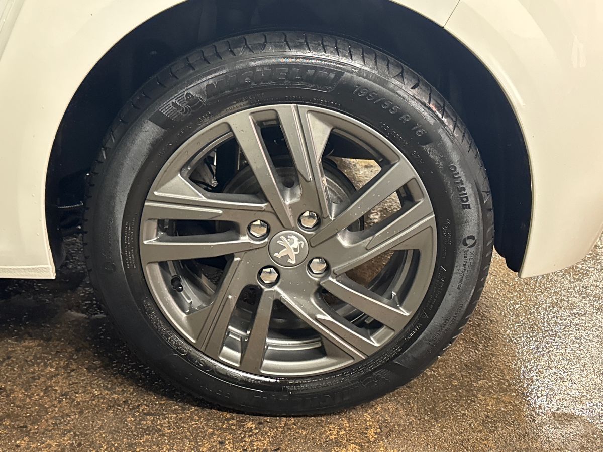 Used Peugeot 208 2022 for sale - 76999260: Photo 15