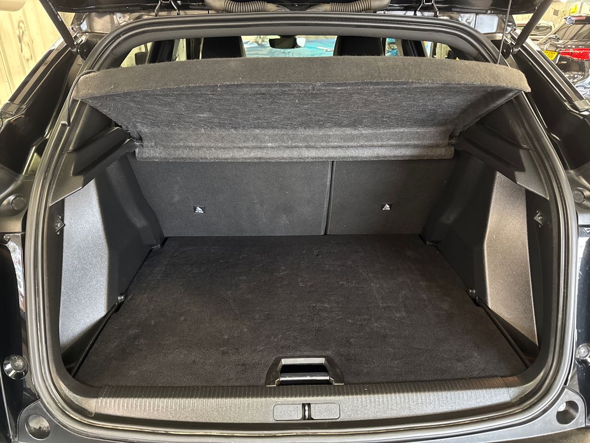 Used Peugeot 2008 2023 for sale - 76868656: Photo 17