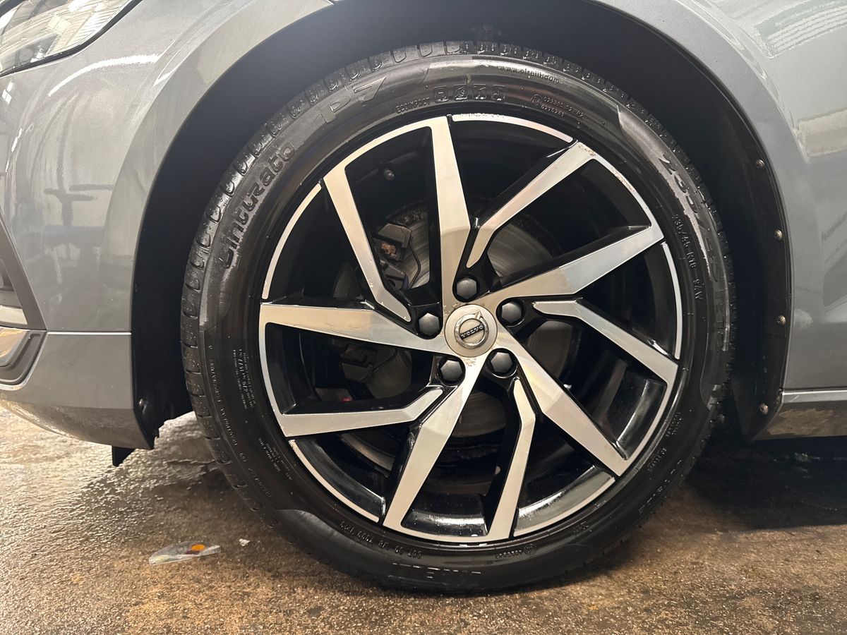 Used Volvo V60 2020 for sale - 76871339: Photo 14