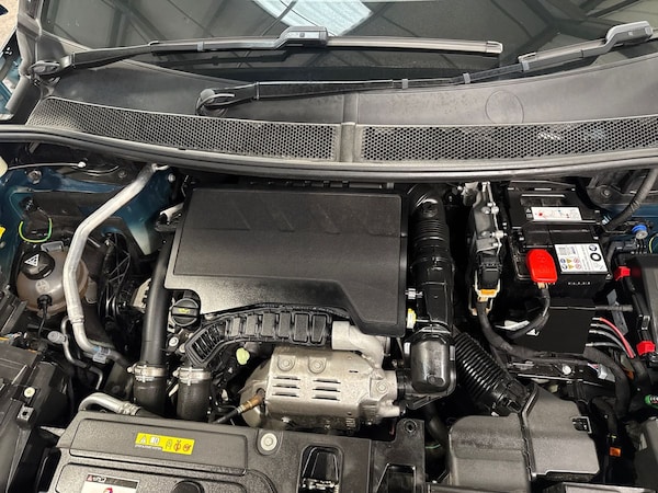 Used Peugeot 5008 2023 for sale - 76203925: Photo 33